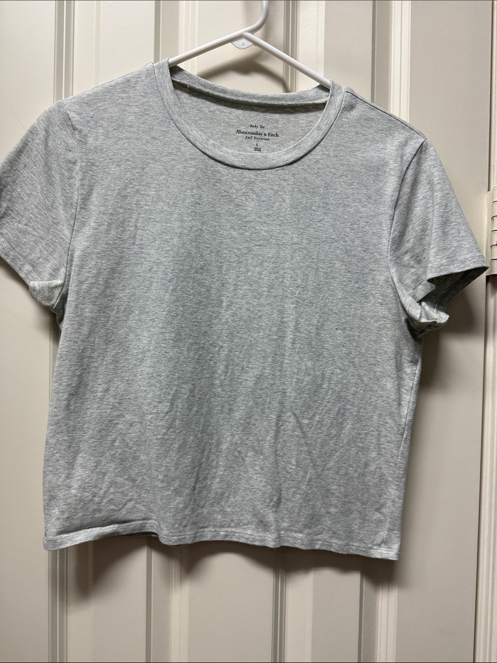 Abercrombie & Fitch Heather Gray baby tee- large